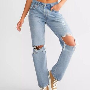 Levi's Women's 501 90s Light Wash straight leg distressed Jeans Size 26